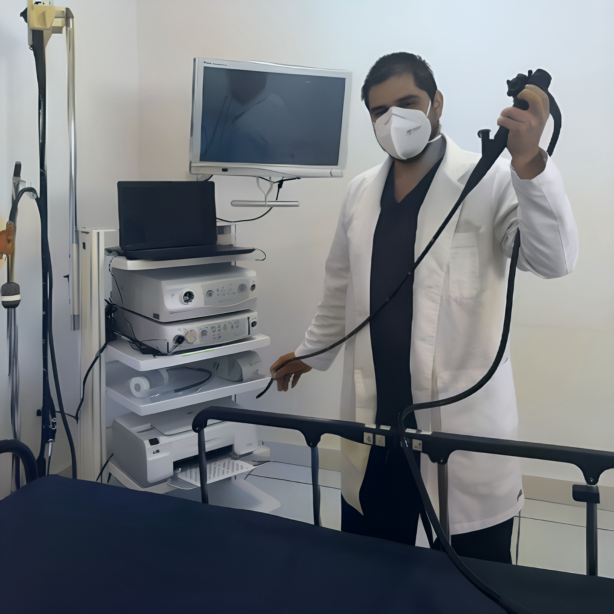 Dr. Héctor Mario Zapata Olivares - Gastroenterólogo